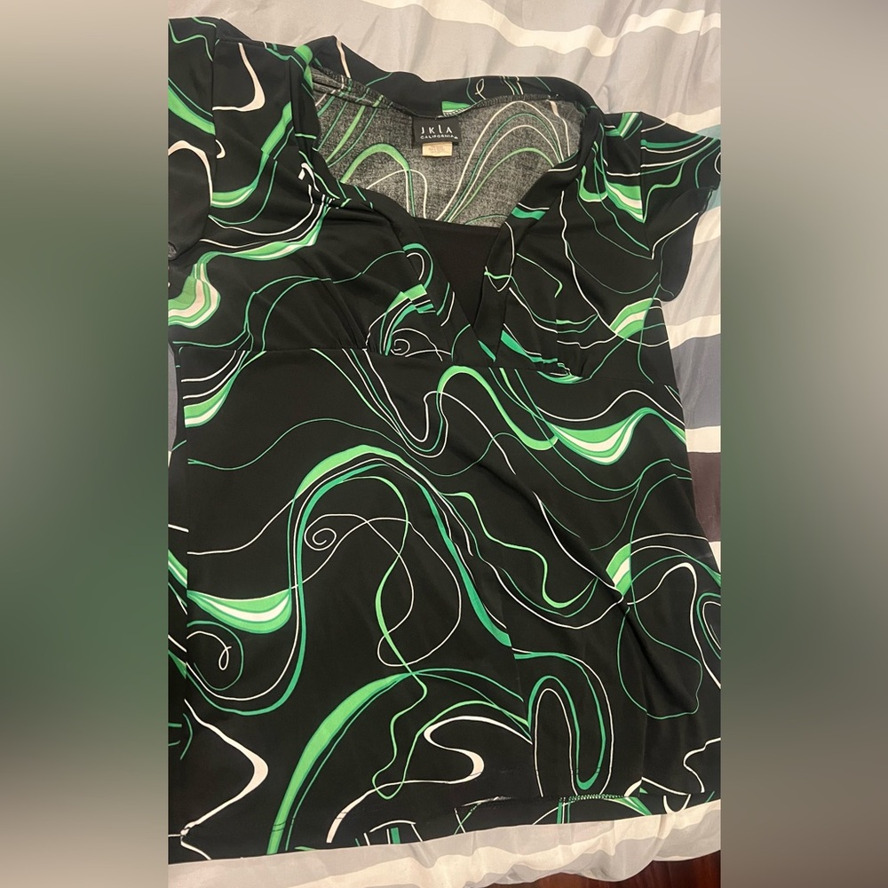 BIG SALE(5 for $20)- IKLA Women's Black and Green Swirl Top